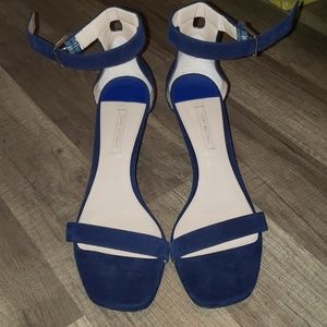 Stuart Weitzman (9M)